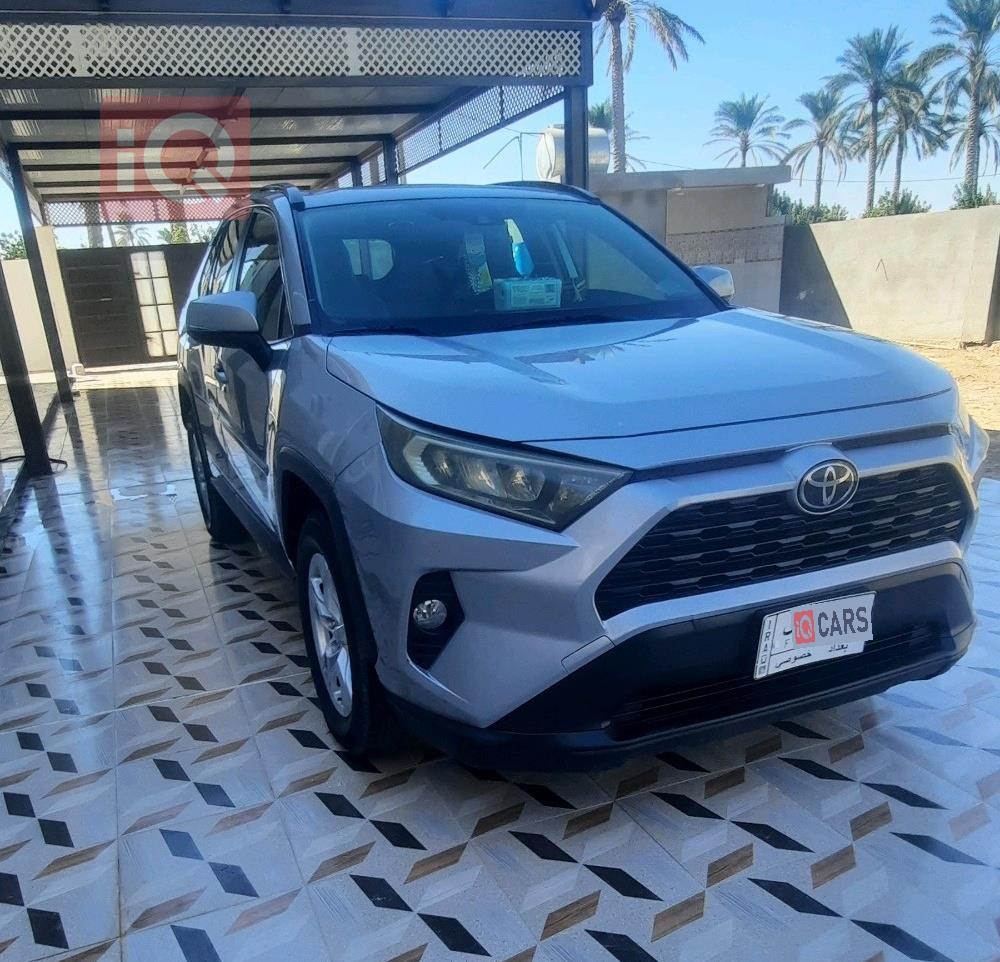 تويوتا راف 4